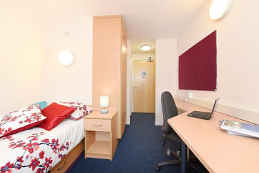 1 bed flat, Vicarage Hill, City Centre, Wrexham, LL137HN - Image 7